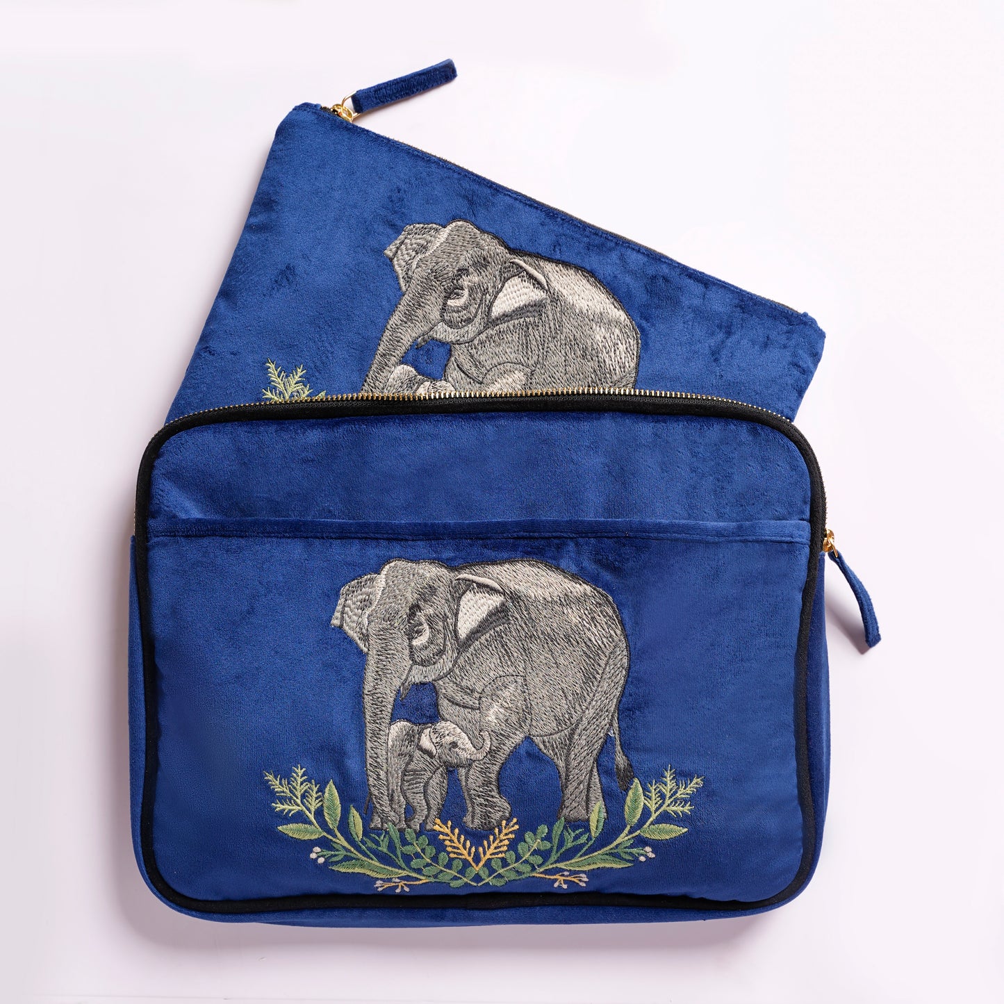 Wild Grace Set Elephant Trails Blue- Laptop Sleeve & Everyday Pouch