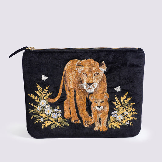 Everyday Pouch Lion's Legacy Savannah Black