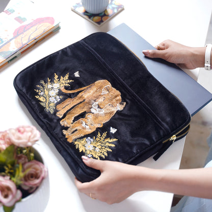 Laptop Sleeve  Lion's Legacy Savannah Black