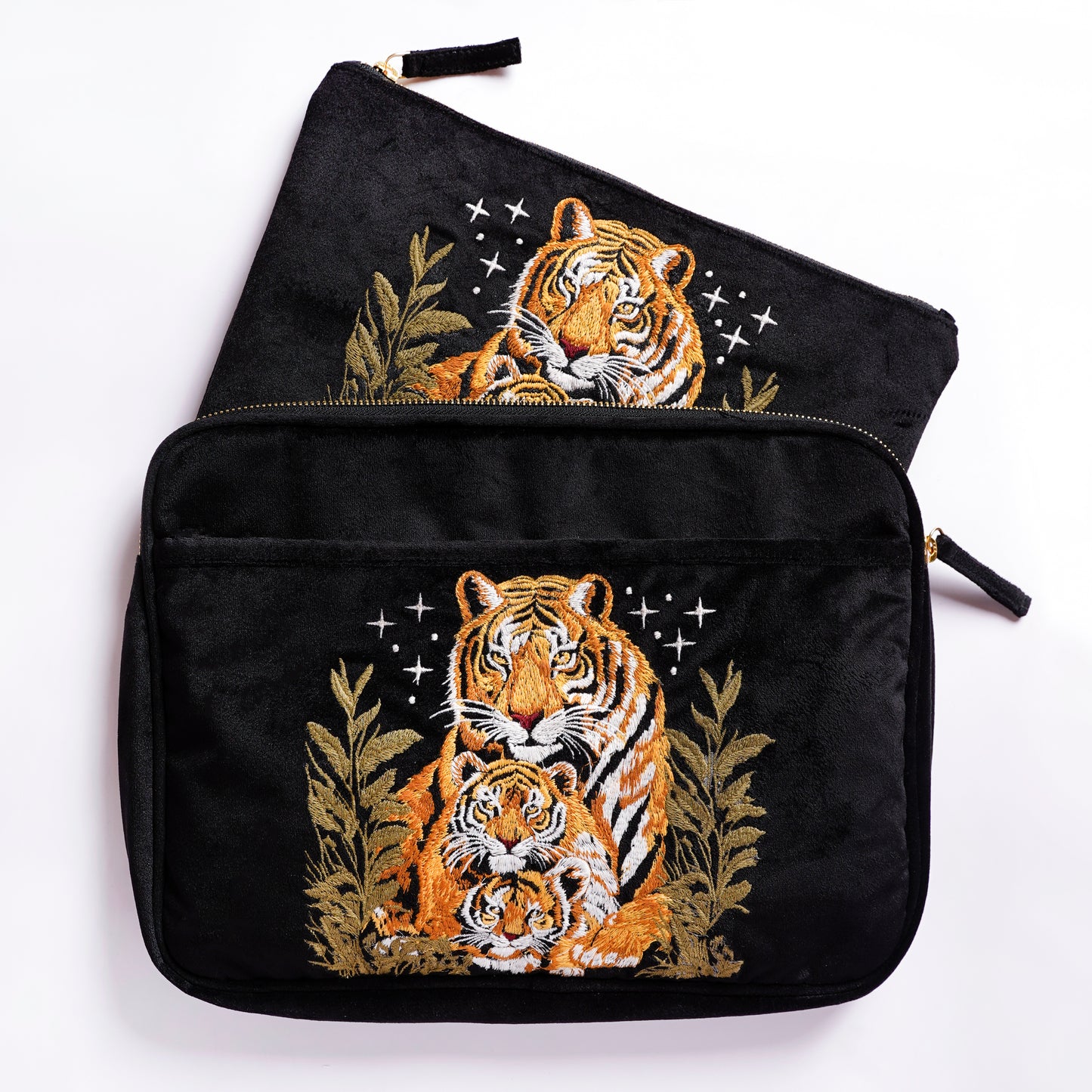 Wild Grace Set Majestic Tigers Black Laptop Sleeve & Everyday Pouch
